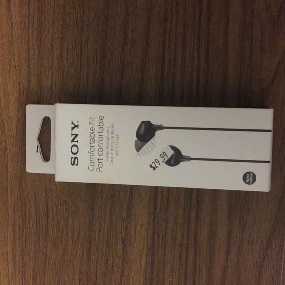 SONY Comfortable Fit Stereo Headphones - Picture 1 of 2